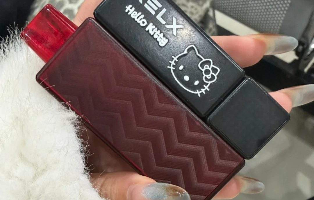 手持 RELX 悅刻積木系列電子煙實拍展示